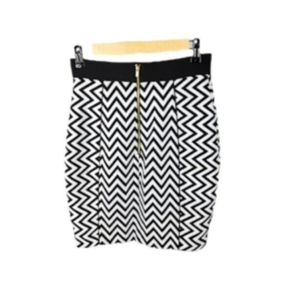 H&M Chevron Print Mini Pencil Skirt Black And White Size Size 6 - Picture 2 of 6
